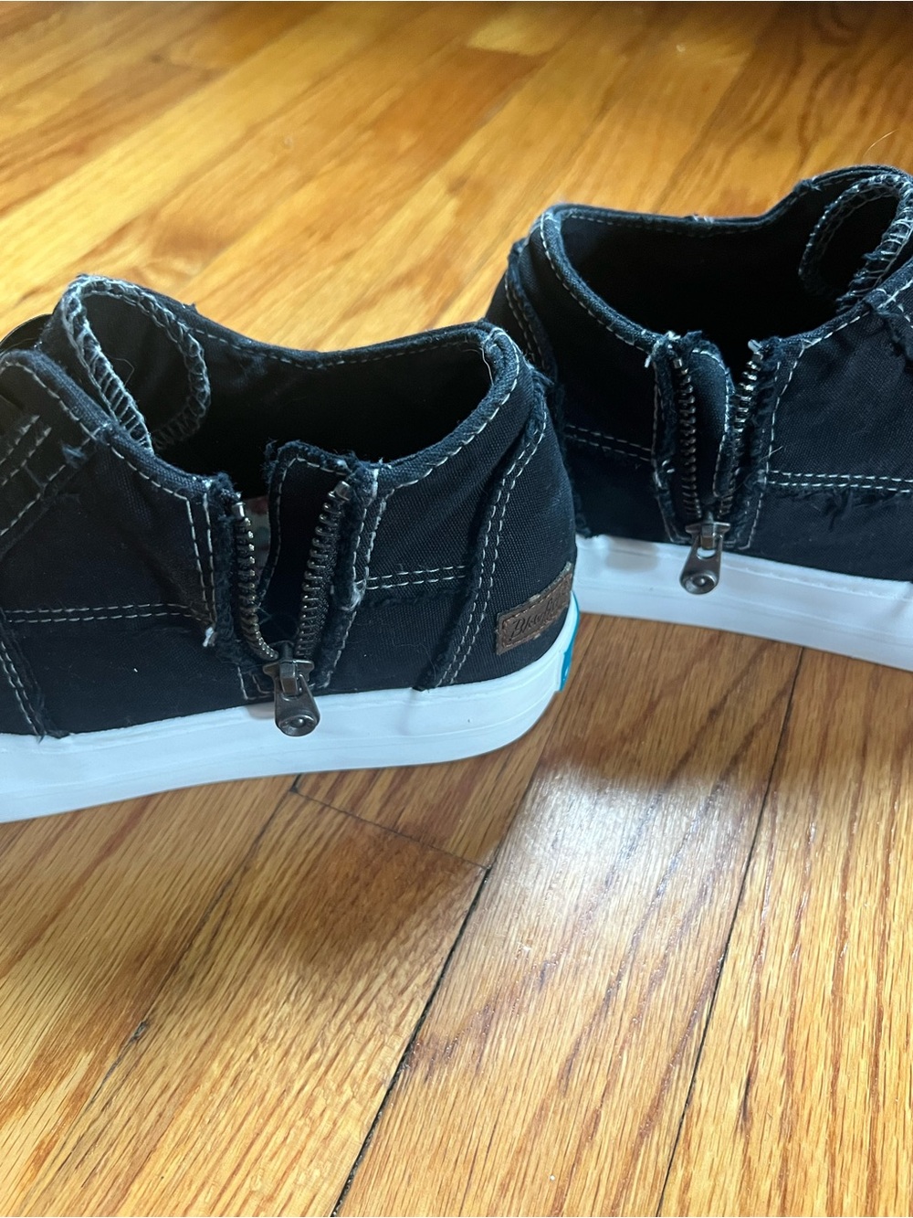 Blowfish Mamba Black Zip-Closure Canvas Sneakers- 7.5 - Picture 4 of 8